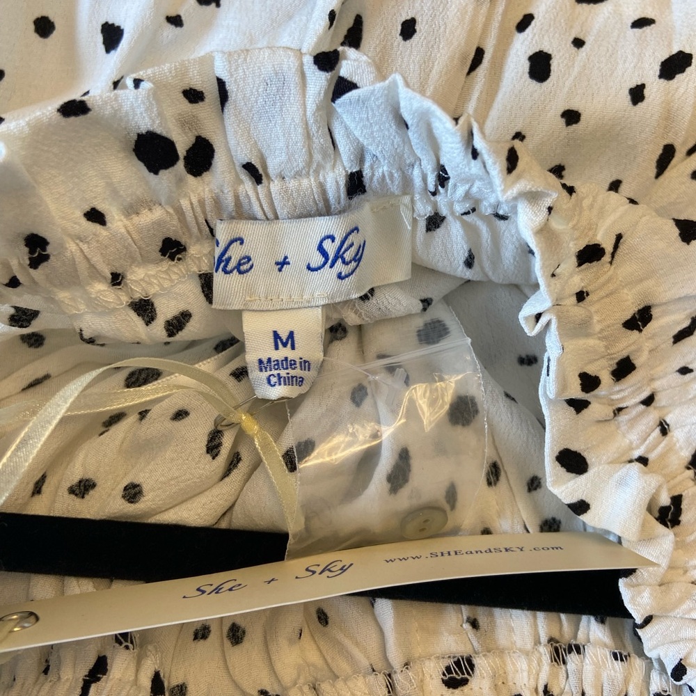 NWT She + Sky Black and White Off-Shoulder Blouse - Festival Wear Small - Large - Picture 10 of 11